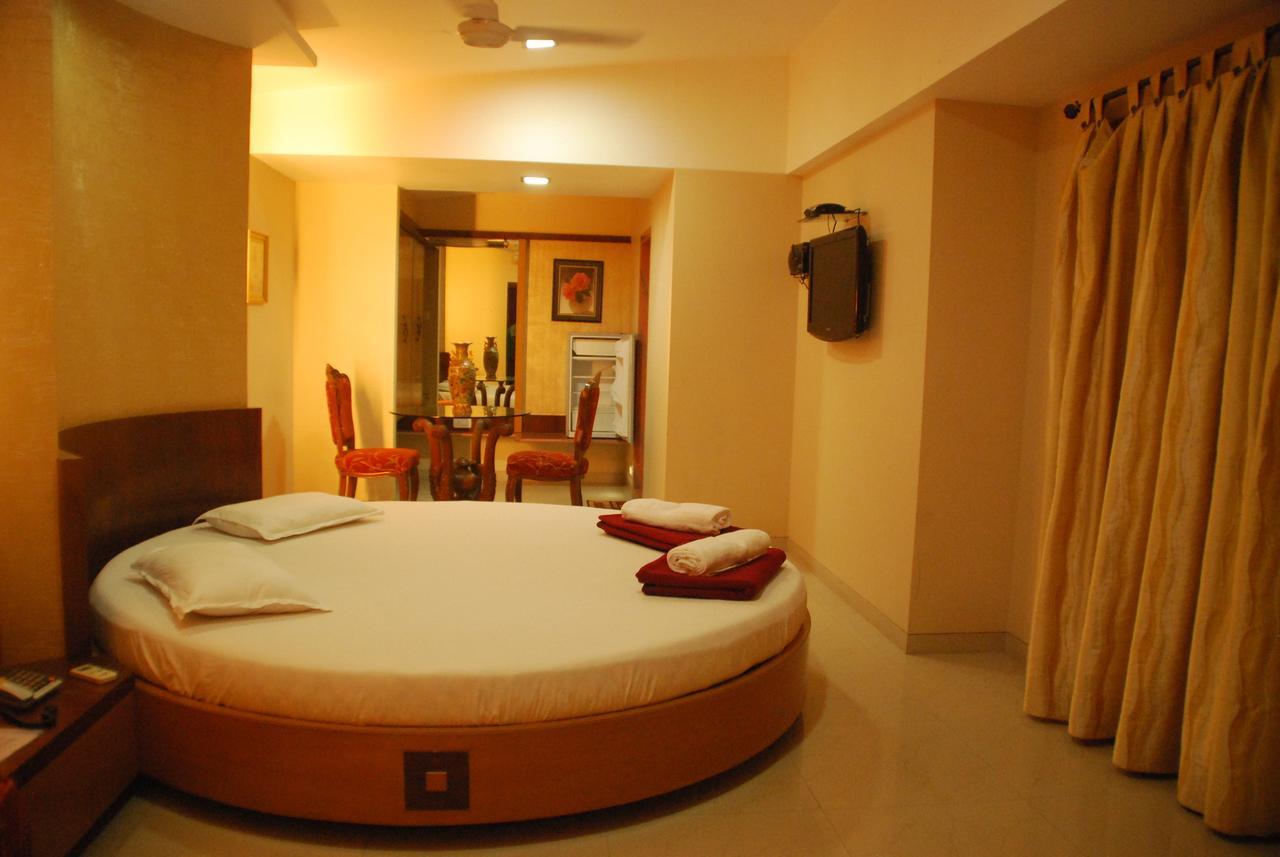 Abhishek Beach Resort And Spa Ганпатипуле Екстериор снимка