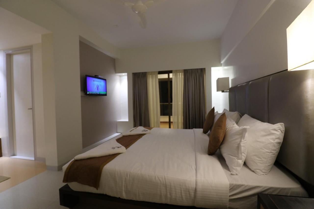 Abhishek Beach Resort And Spa Ганпатипуле Екстериор снимка