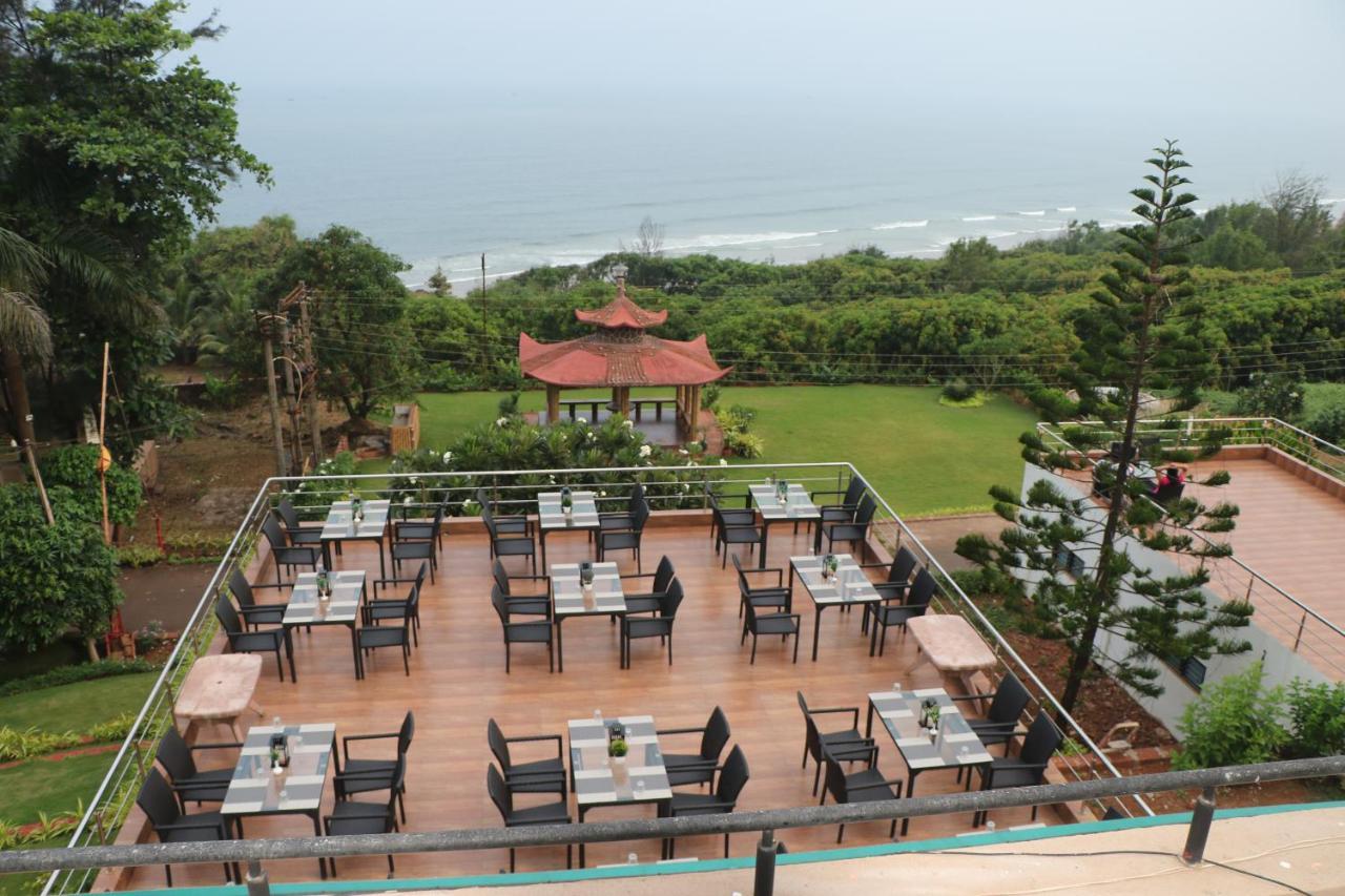 Abhishek Beach Resort And Spa Ганпатипуле Екстериор снимка