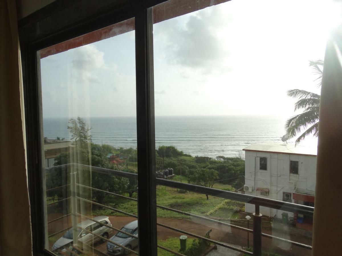 Abhishek Beach Resort And Spa Ганпатипуле Екстериор снимка
